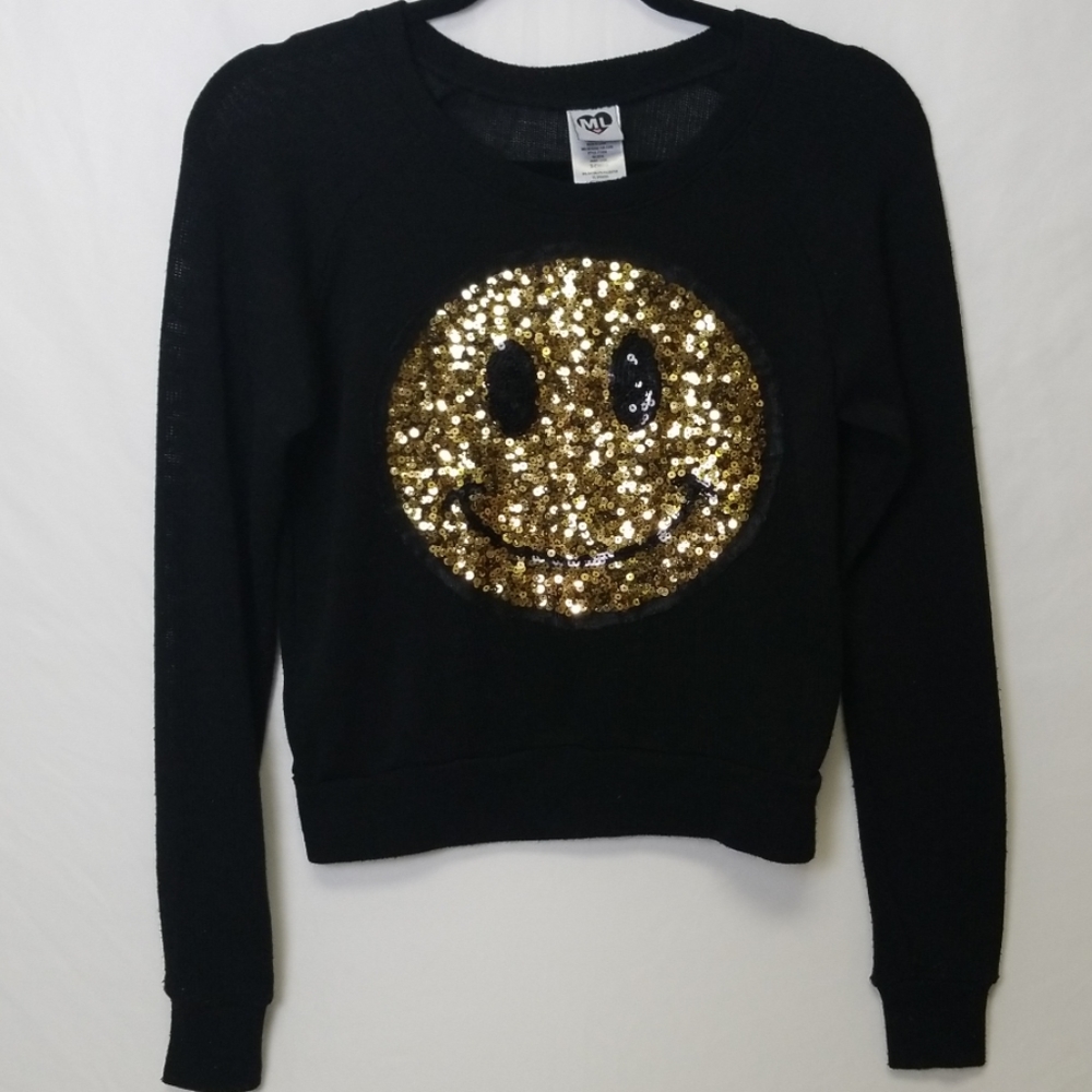 Fun Festive 🥂 Smiley Face Sweater